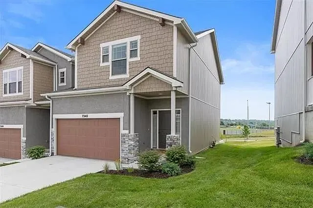 7345 Griffey St — Photo 2