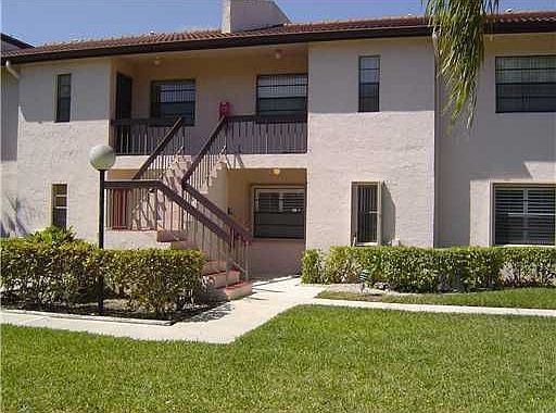 Home For Sale In Boca Lago