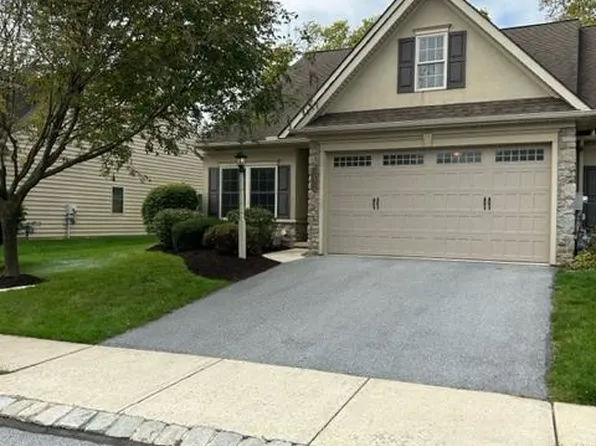 1272 Tumblestone Dr, Mount Joy, PA 17552