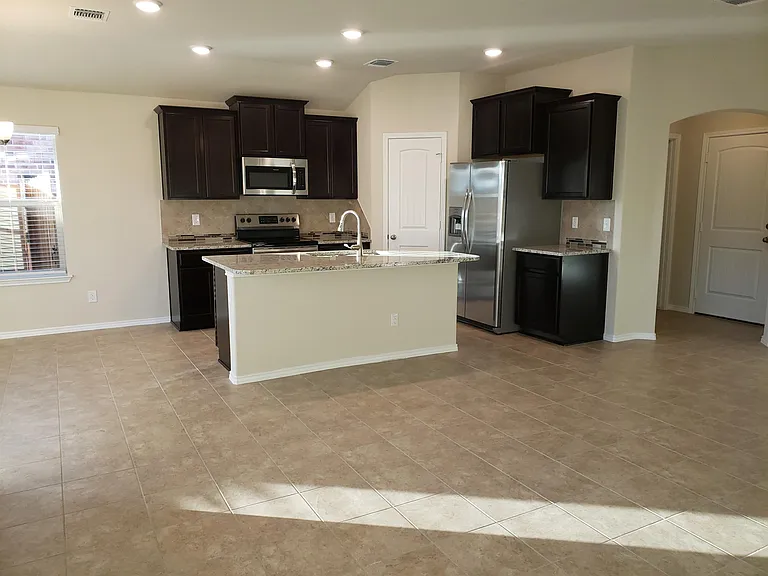 5550 Perdita Dr — Photo 2