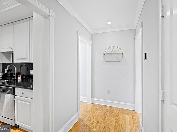 5th image of 2600 Pennsylvania Ave NW #501