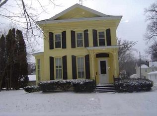 402 Kelly St, Charles City, IA 50616