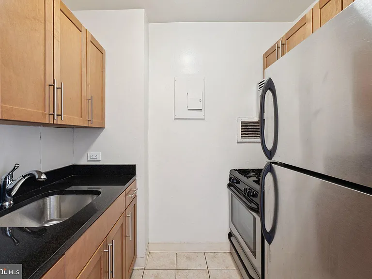 200 Locust St #20EN — Photo 7