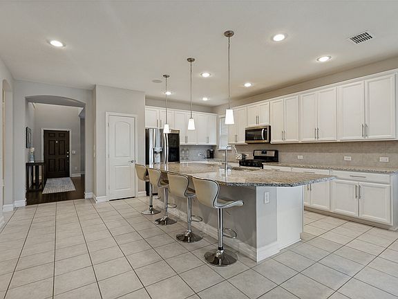 5th image of 1005 Pinnacle Breeze Dr