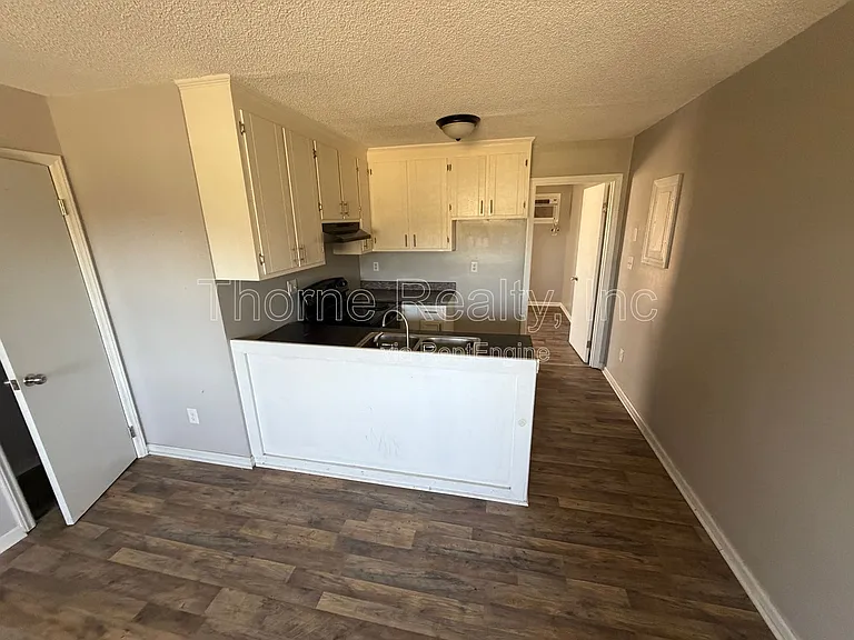 1831 Boone St — Photo 8