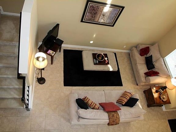 4th image of 1004 Carlyle Ln
