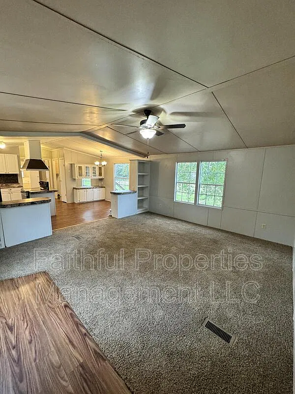 3 bed, 2.0 bath, $1,200 — Photo 2