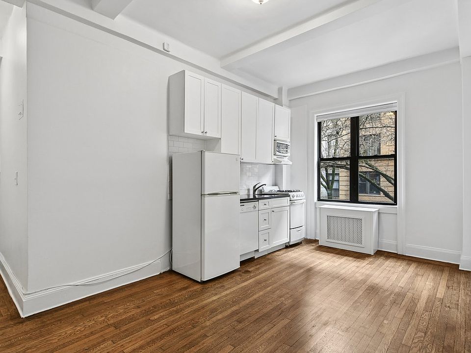 1st image of 19 W 69th St APT 201