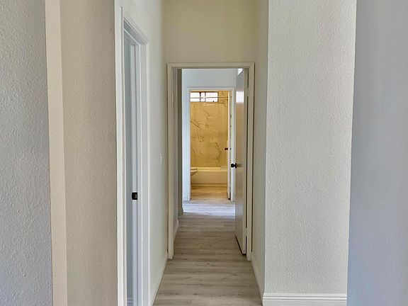 4th image of 3960 9th Ave