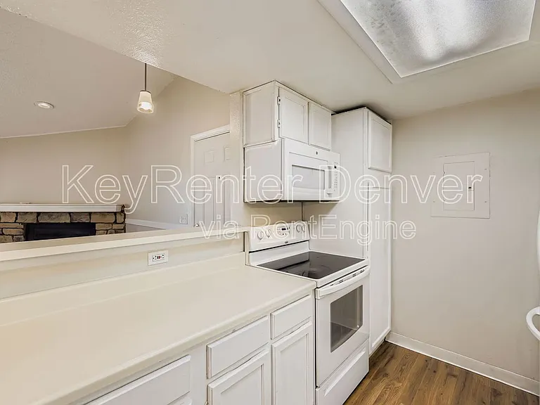 18063 E Ohio Ave #201 — Photo 7