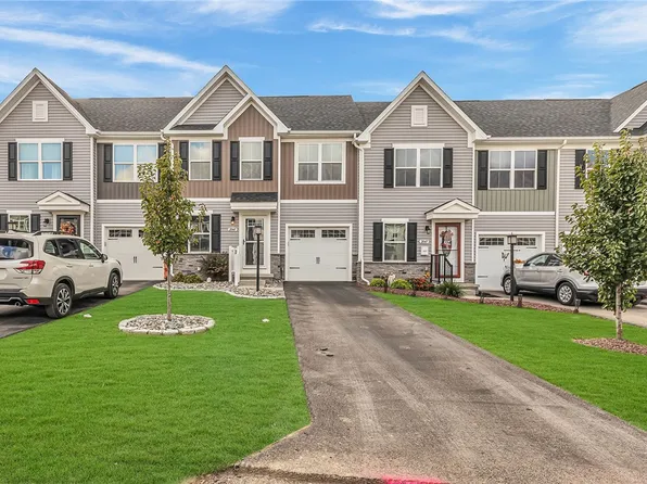 2045 Cade Dr, Monaca, PA 15061