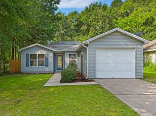 685 E Chestnut Ave, Crestview, FL 32539