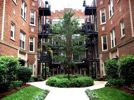 2nd image of 1651 W Pratt Blvd APT 2A