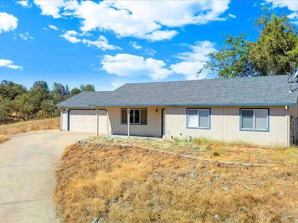 3665 Huckleberry Ln, Valley Springs, CA 95252