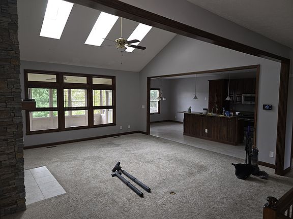3rd image of 2595 Yorktown Ct