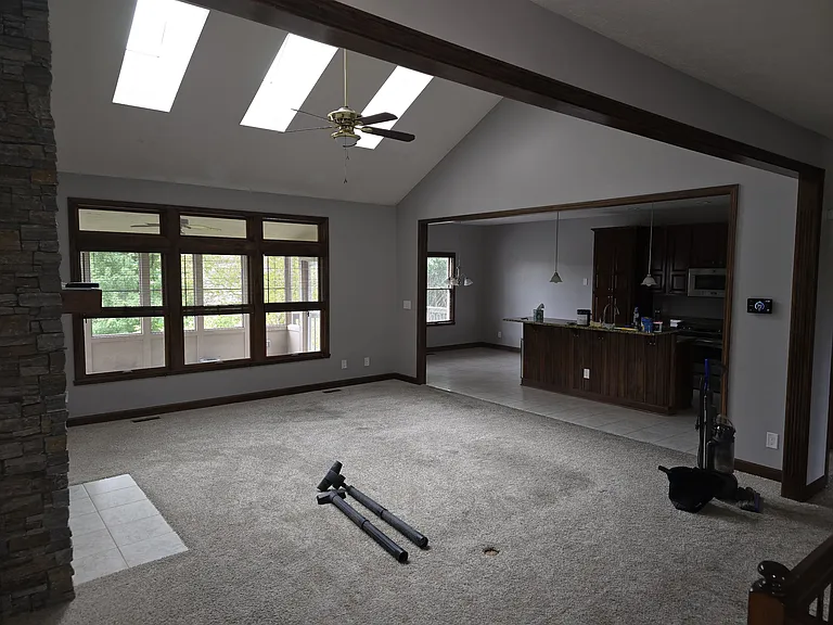 2595 Yorktown Ct — Photo 3