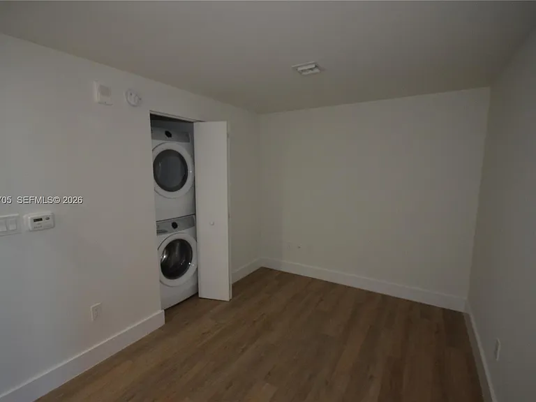 16385 Biscayne Blvd #518 — Photo 29