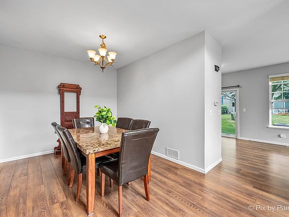 4th image of 481 S Jade Ln