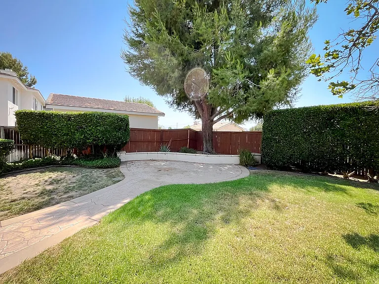 7905 Leway Dr — Photo 62