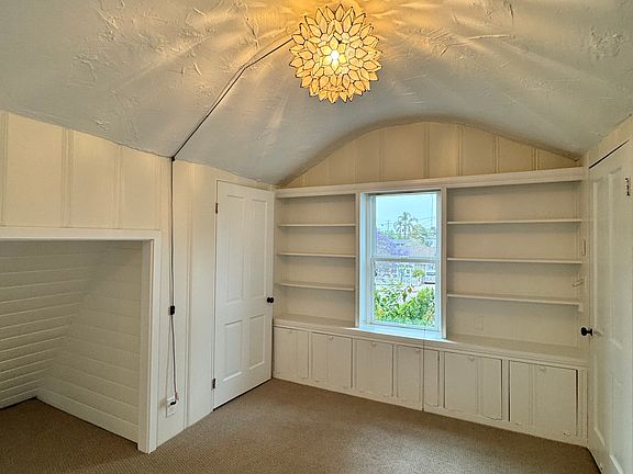 5th image of 412 W Sola St #B