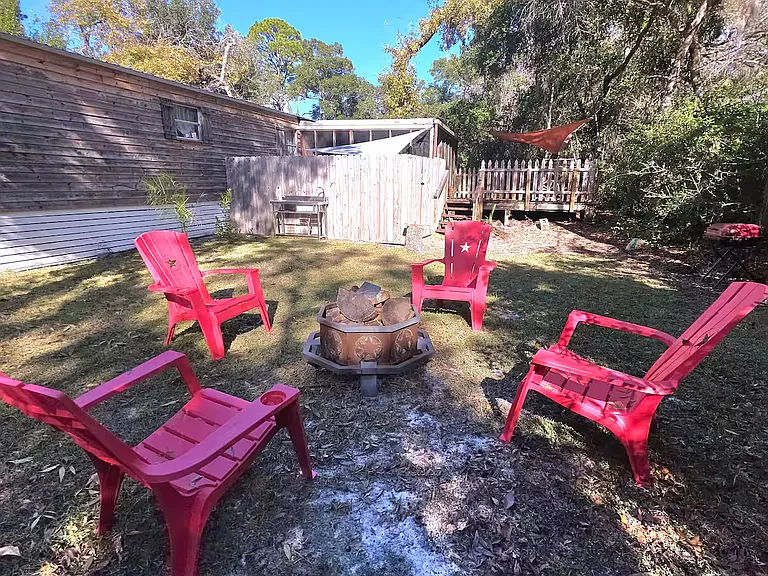 652 Magnolia St — Photo 11