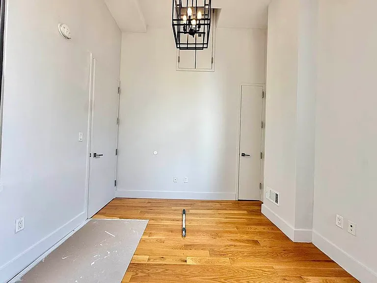 374 Kosciuszko St #4B — Photo 10