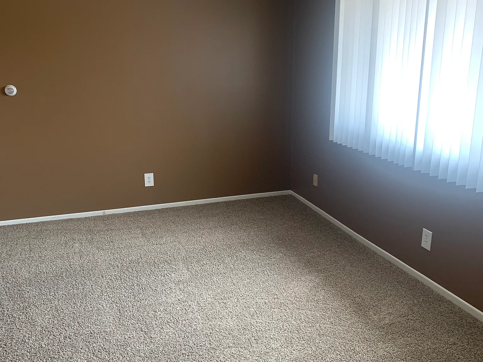 2 bed, 700 sqft, $750 — Photo 4