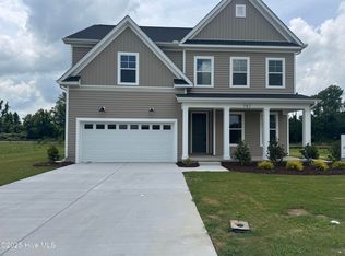 767 Fairway Rd, Ayden, NC 28513