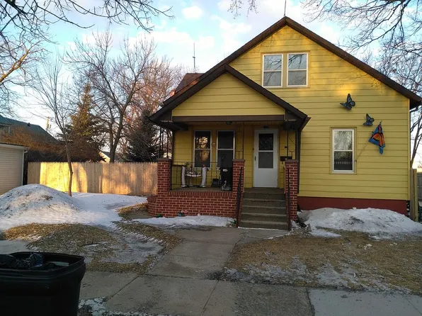 720 2nd St, Scotland, SD 57059
