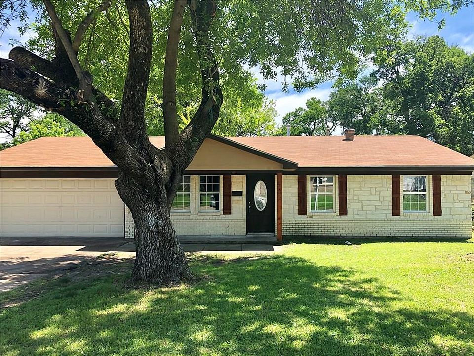 1st image of 7852 Robin Creek Dr