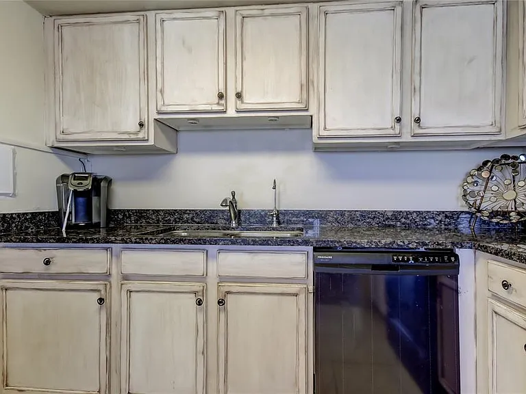 880 Mandalay Ave #601 — Photo 21