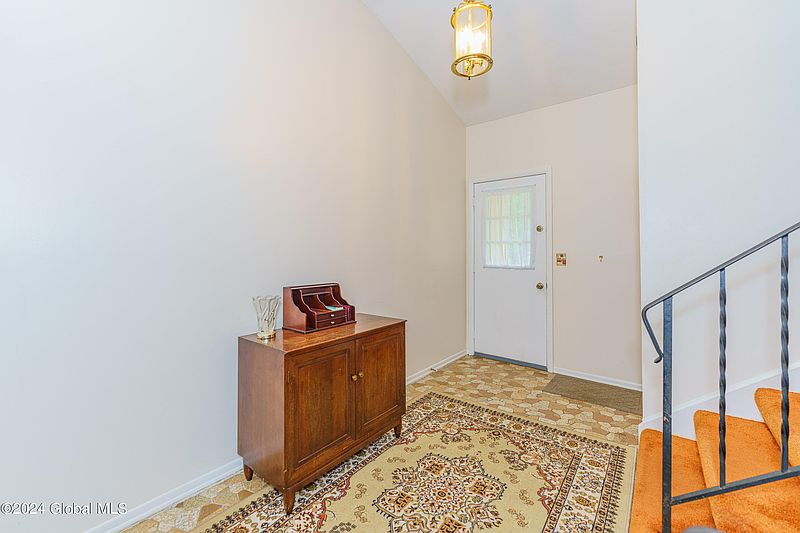 3rd image of 838 Huntingdon Drive