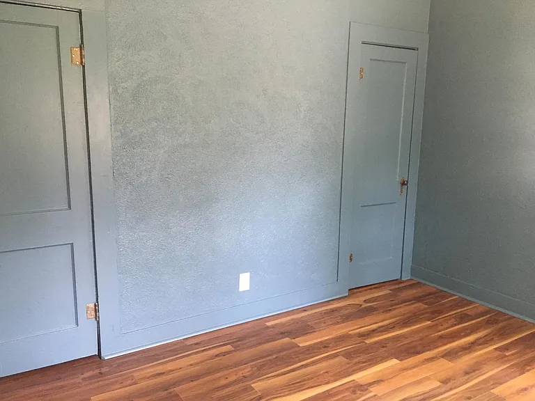 903 Haynes St #B — Photo 8