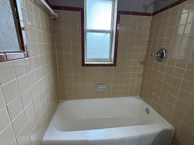 868 Tomkins St — Photo 25