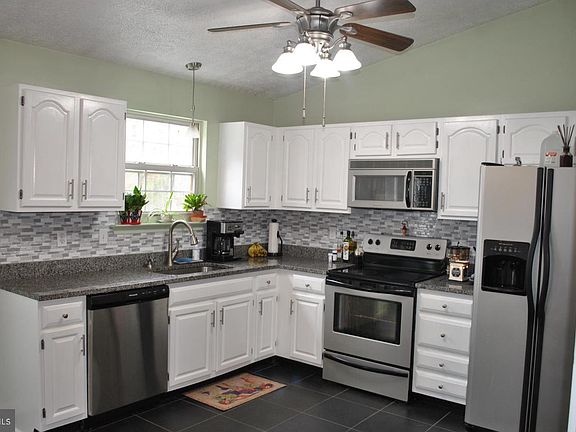 4th image of 20851 Sandstone St