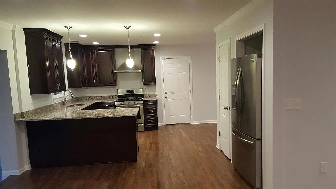 1343 Biltmore Dr NE — Photo 1