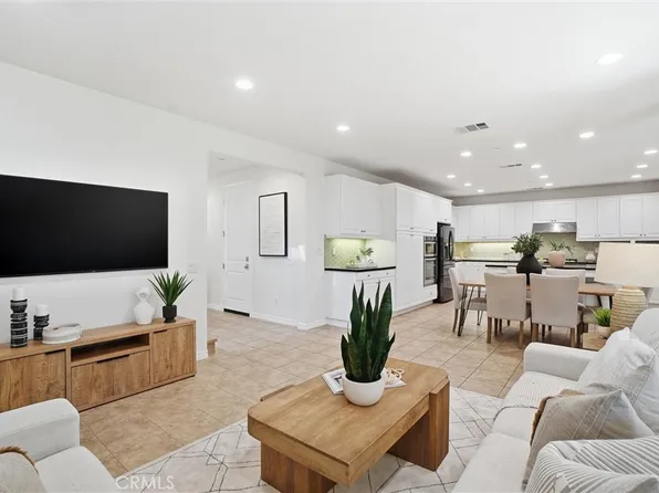 14799 Apricot Ln, Westminster, CA 92683