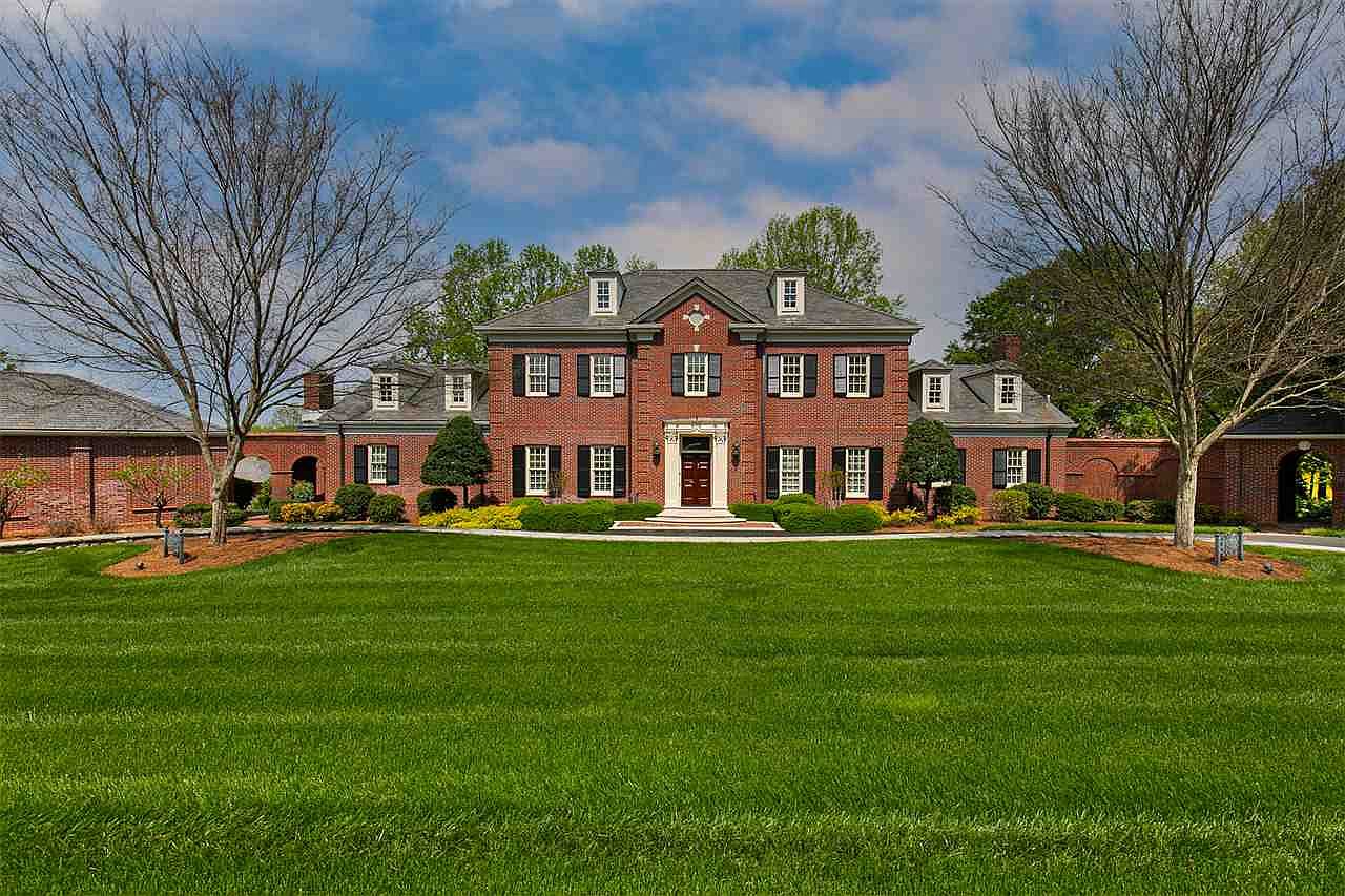 1450 Mount Ayr Cir, Bowling Green, KY 42103 Zillow