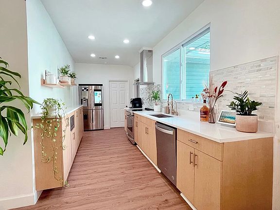 5th image of 808 24th Ave N