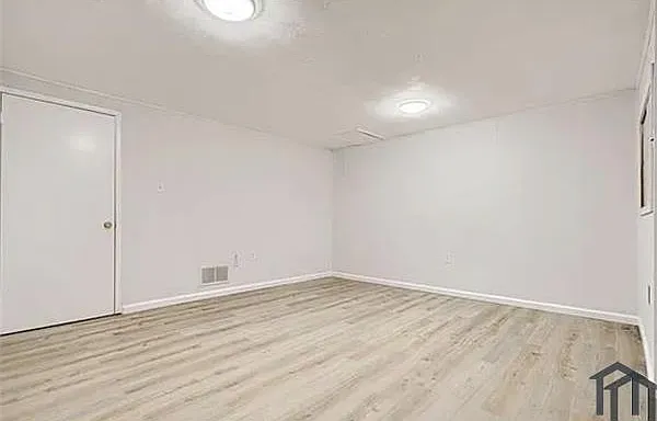 8 King Richard Ct — Photo 8