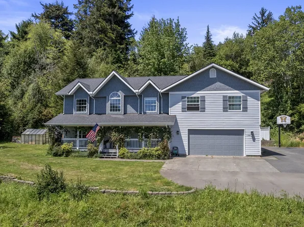 1384 Montana Ave, Coos Bay, OR 97420