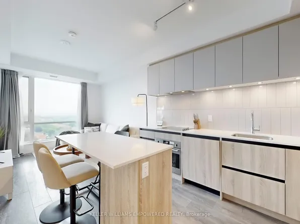 7950 Bathurst St #1106, Vaughan, ON L4J 0B8