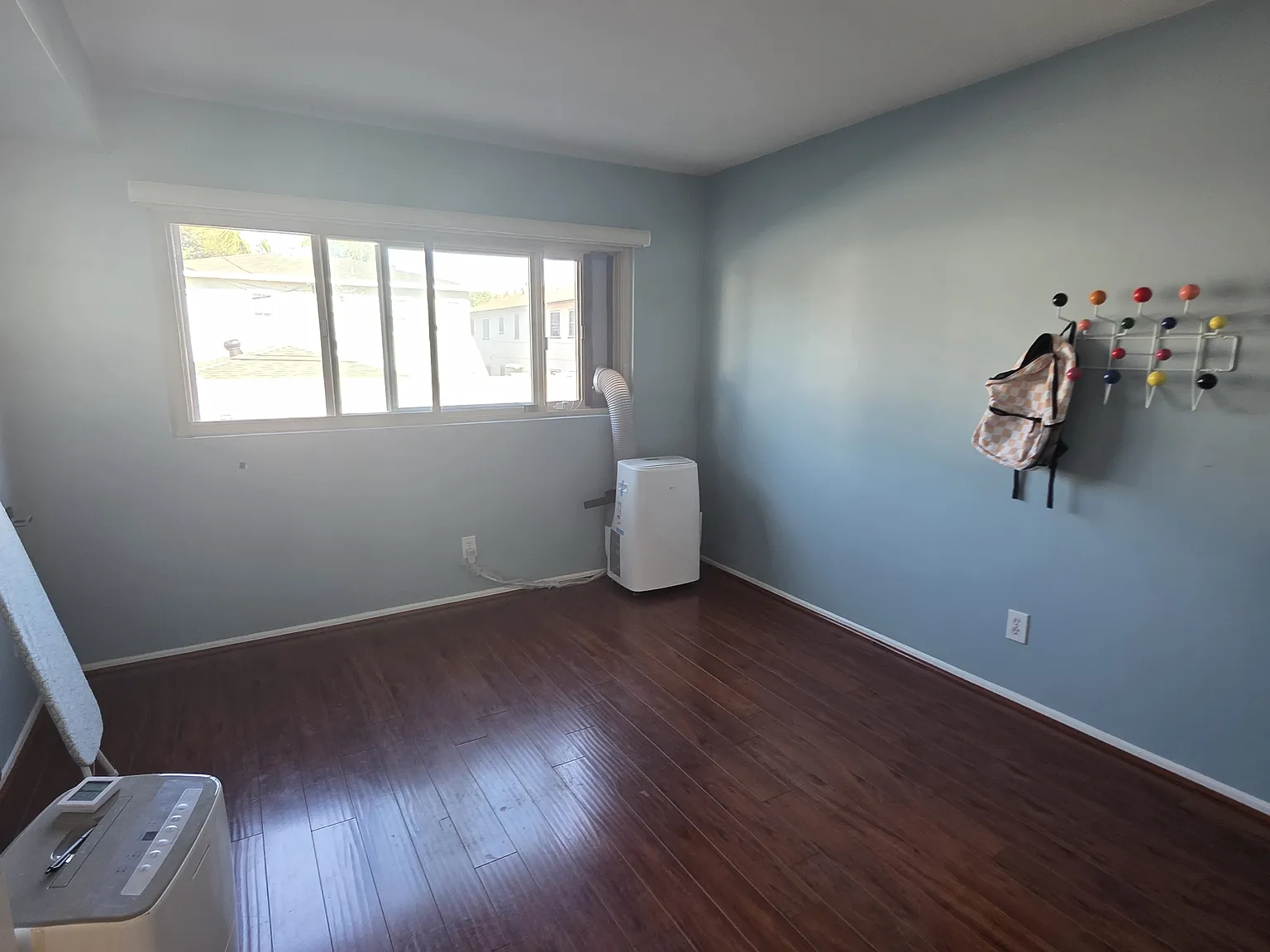 2 bed, 870 sqft, $2,650 — Photo 2