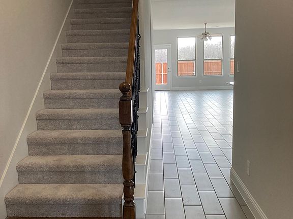 5th image of 545 Redbud Dr