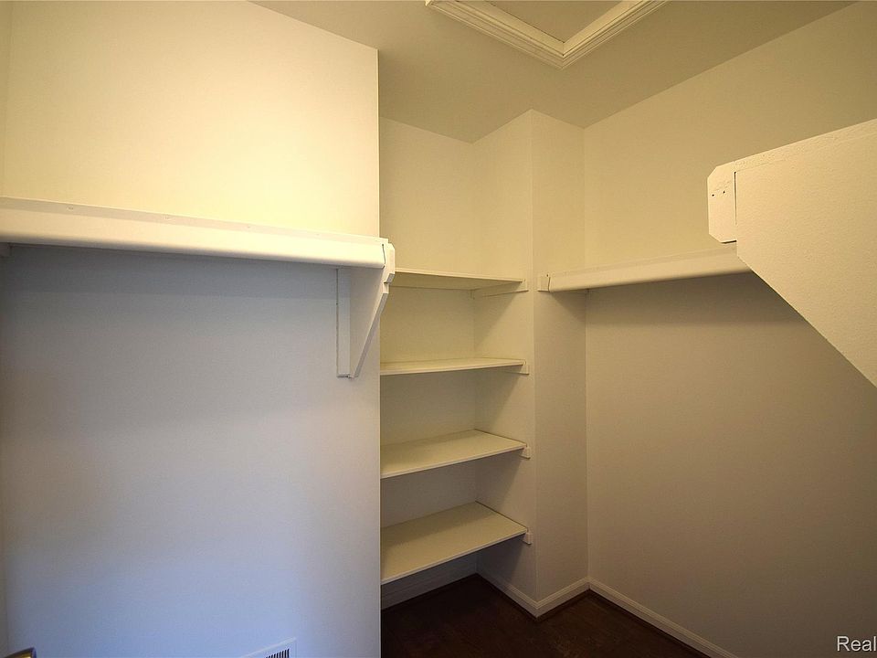 30112 Raintree Cir, photo 22