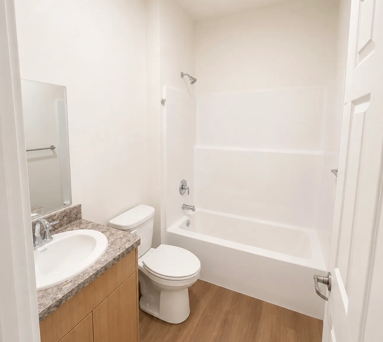 2 bed, 1.5 bath, 1024 sqft, $1,775 — Photo 4