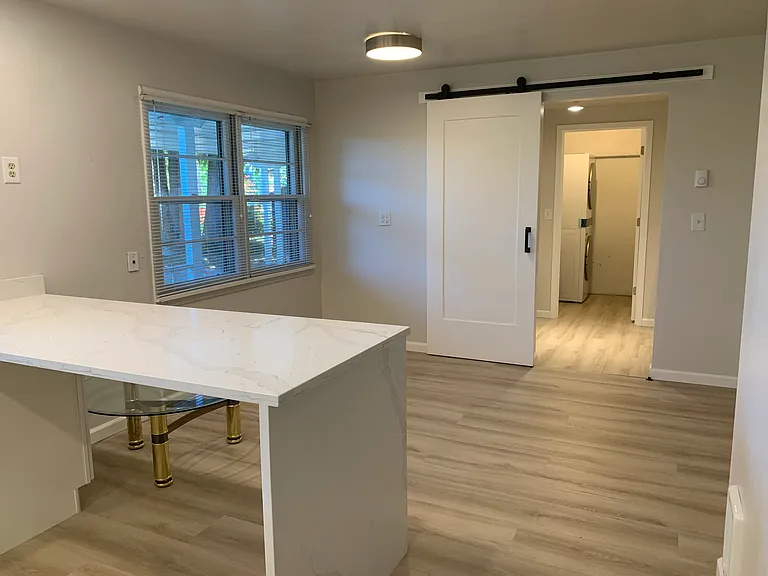 2020 NE 133rd St — Photo 7