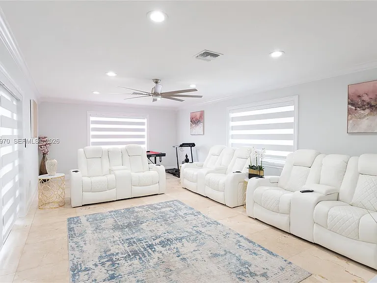 12040 SW 43rd St — Photo 17