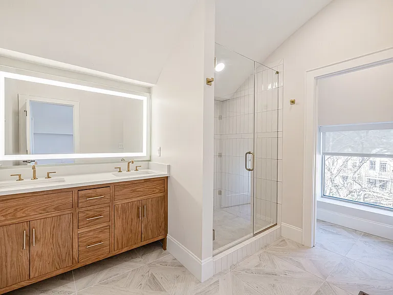 225 Plus Fees #3215 — Photo 29