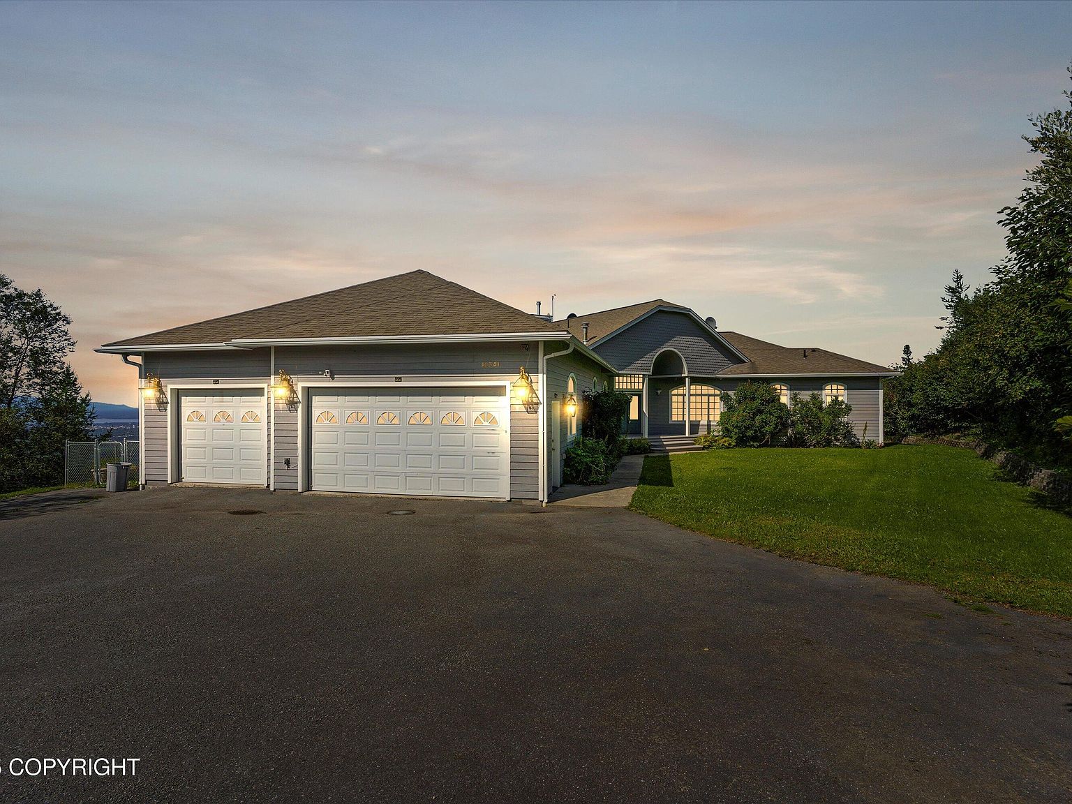 tomo　0507 10341 Stroganof Dr, Anchorage, AK 99507 | MLS #25-10407 | Zillow